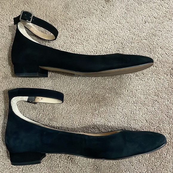 Vince Camuto suede black ankle strap flats size 8 medium - Picture 3 of 5